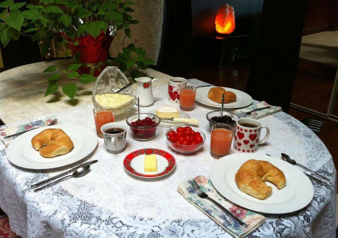 The Blue Eye Bed & Breakfast Vusanje Bagian luar foto