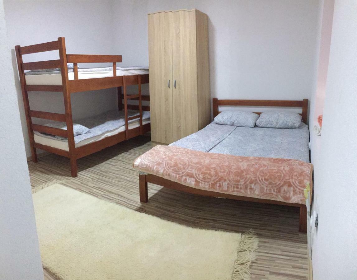 The Blue Eye Bed & Breakfast Vusanje Bagian luar foto